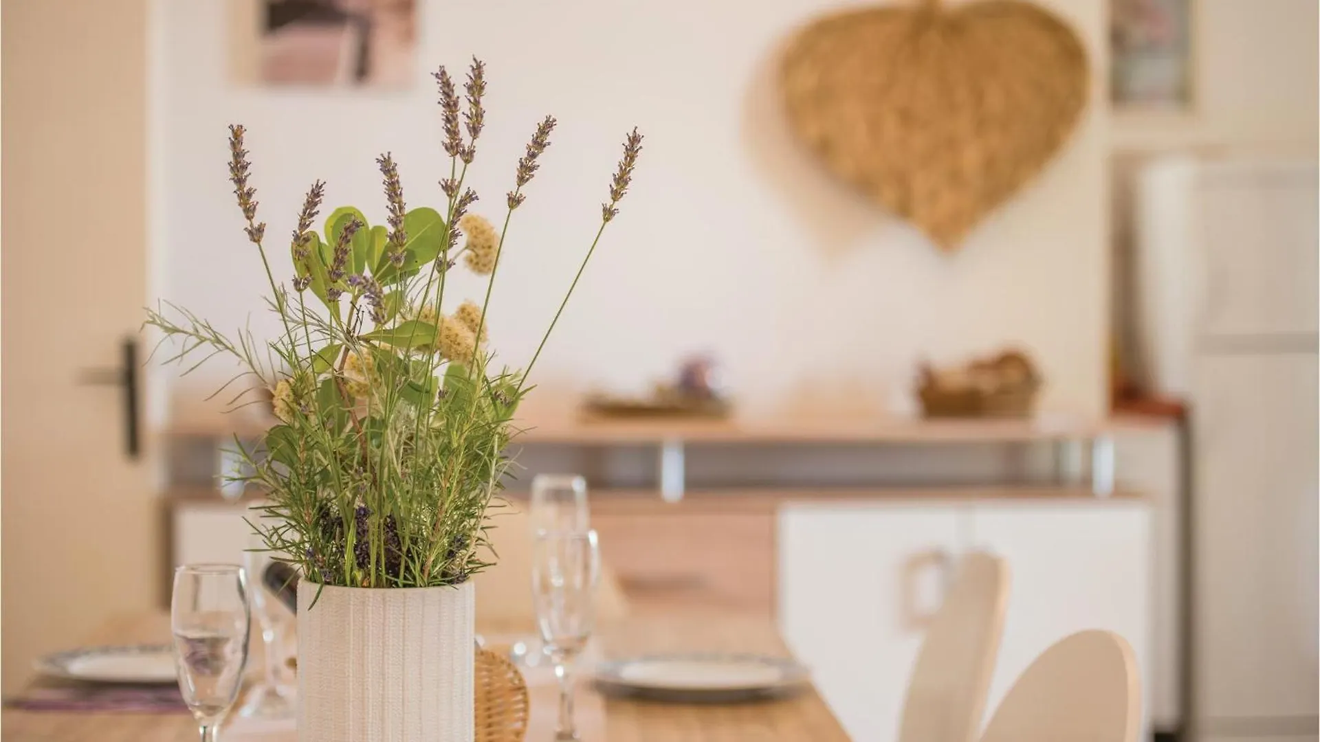 Gorgeous Apartment In Njivice With Kitchen