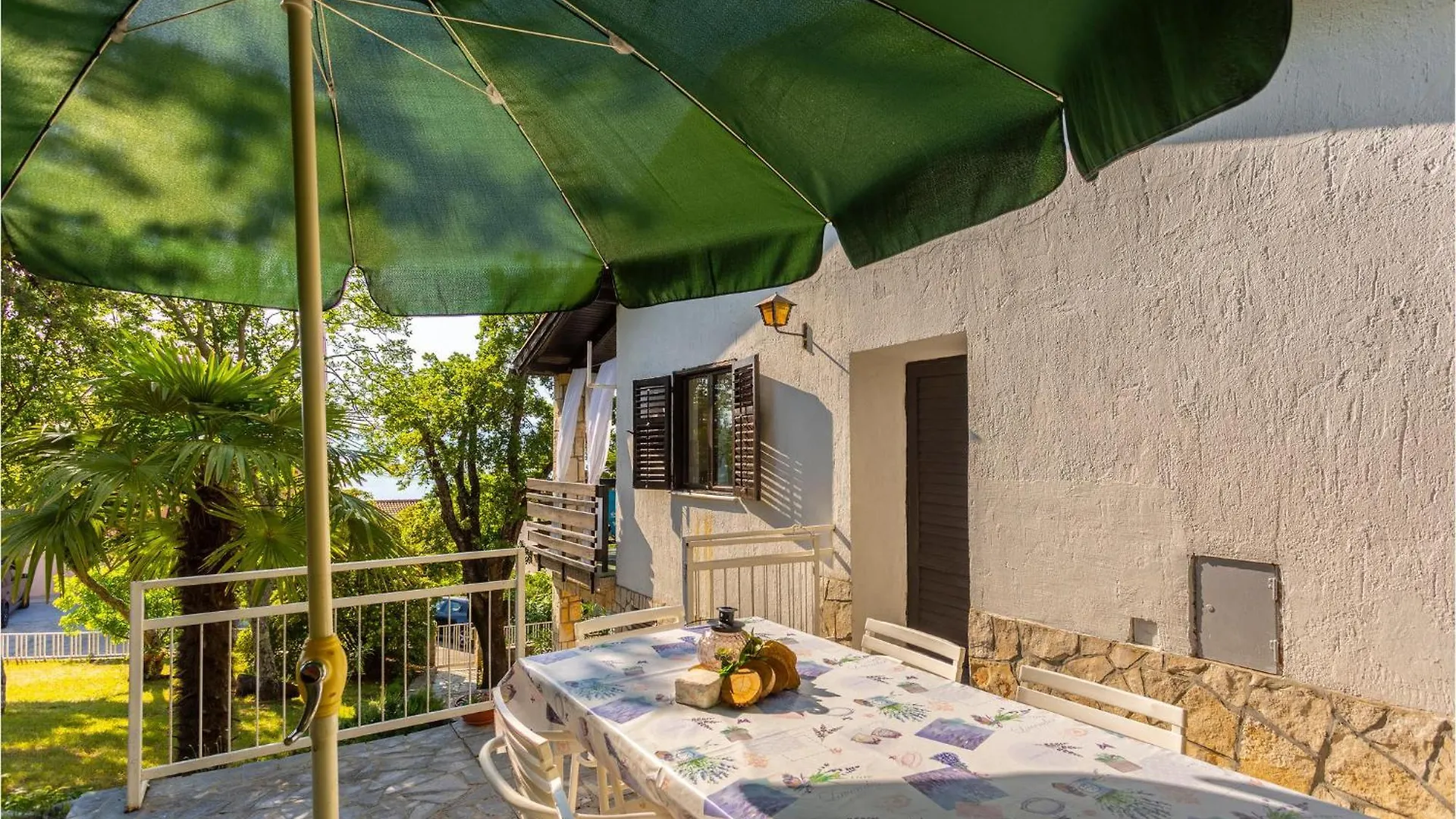 Gorgeous Apartment In Njivice With Kitchen クロアチア